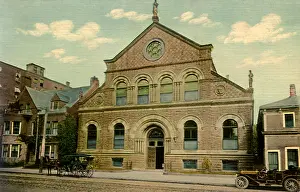 Libraries: Portland Public Library