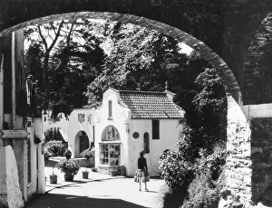 Clough: PORTMEIRION VILLAGE