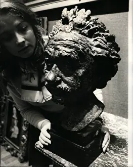 Yates: Portrait bust of Einstein by Epstein, auction at Christie's