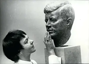 Ulla: Portrait bust of President Kennedy, sculptor Ulla Scholl