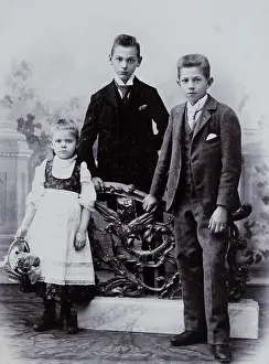 Kral: Portrait of children