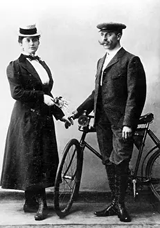 Sporty: Portrait of a couple with bicycle