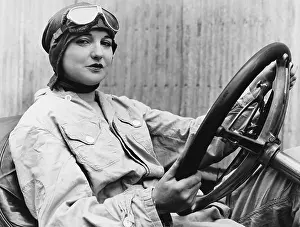 Testimonial: Portrait of female driver