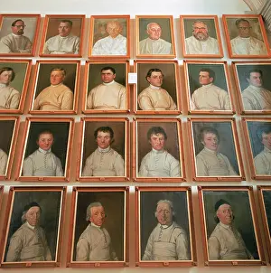 Canons: Portrait gallery of the minster Schlaegl