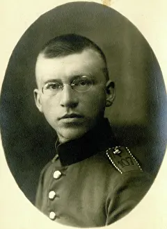 Epaulette: Portrait of a German soldier, WW1