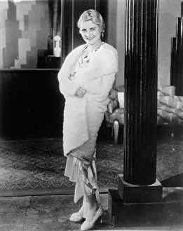 Loff: Portrait of Jeanette Loff