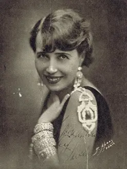 Mistinguett: Portrait of Mistinguett, Paris, 1920s