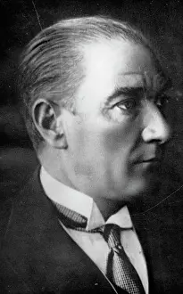 Pascha: Portrait of Mustafa Kemal Ataturk