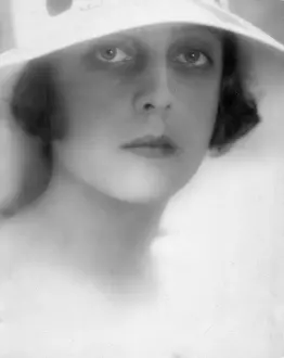 Beauties: Portrait of a woman, 1928