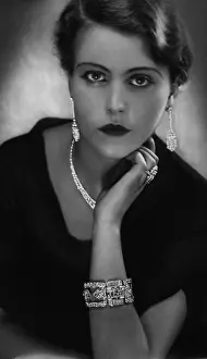 Ladieswear: Portrait of a woman, 1931