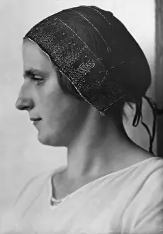 Ladieswear: Portrait of a woman, 1935