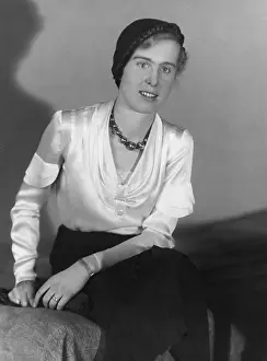 Ladieswear: Portrait of a woman, 1935