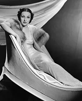 Longue: Portrait of a woman, 1938
