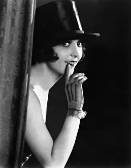 Surprises: Portrait of woman in top hat