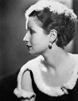 Glamourous: Portrait of woman in profile