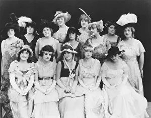 Portrayal: Portrait of women in hats