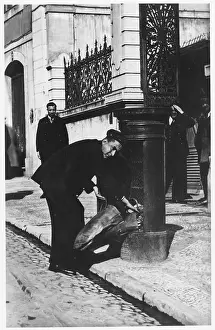 Pillarbox: PORTUGUESE POSTMAN