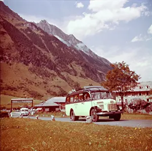 Post bus at the Ferleiten toll booth of the Grossglockner