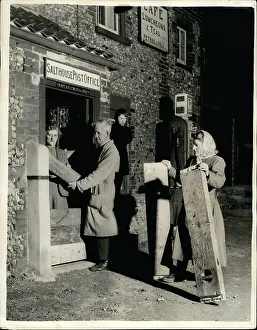 Postmaster: Post Office - Postal Service