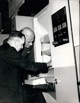 Dots: Post Office - Postal Service