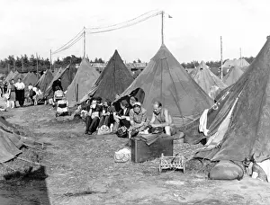 Accommodations: Post-war era - refugee camp