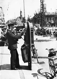 Postman: Postal collection, 1935