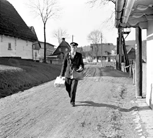 Mailman: Postal delivery