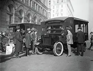 Usps: Postal - Mail - Trucks - Government