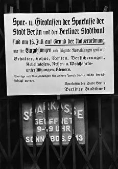 Posting: Posting on a Sparkasse in Berlin during the Great Depression