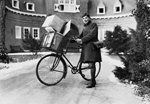 Doorn: Postman before Doorn Manor, 1929