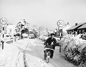 Inclement: POSTMAN IN THE SNOW