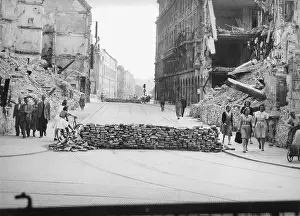 Traps: Postwar period in Munich in 1945, the corner of