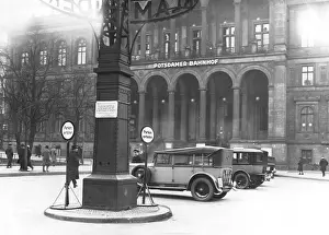 Parking: The Potsdamer railway station in Berlin, 1928