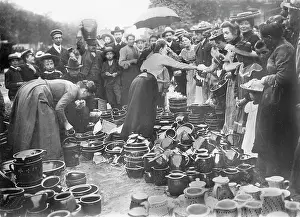 Jugs: Pottery market in Berlin, 1915