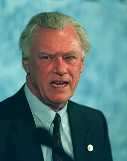 Schluter: Poul Schluter