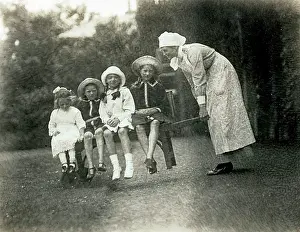 Quex: Powell-Cotton daughters and friend