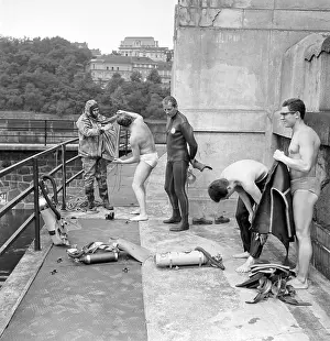 Aqualung: Prague - divers - aqualung - practice - diving