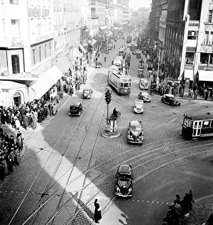 Streetcars: Prague, intersection of Wenceslav Square and Mustek