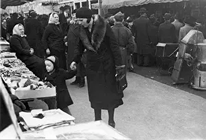 Pout: Prague, market in 1935