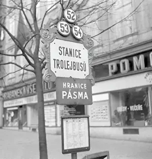 Trolleybus: Prague - Wenceslas Square - trolley bus stop