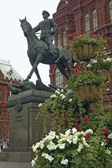Preparatory: Pre-festive Moscow, 2005