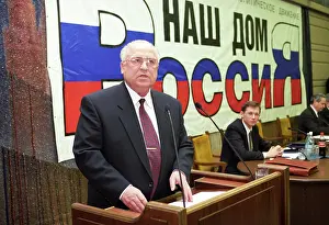 Parliamentary: Former Premier Chernomyrdin at NDR meeting, 1998