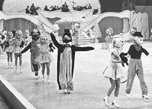 Stadthalle: Premiere of Holiday on Ice 1959
