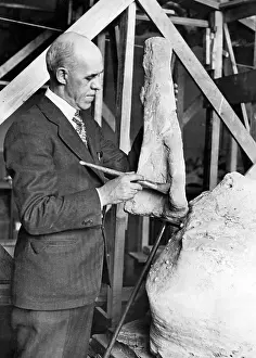 Brushes: Preparation of dinosaur bones, 1929
