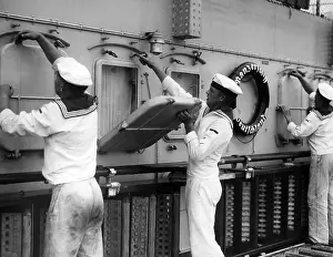 Blinding: Preparation for a firing exercise, 1935