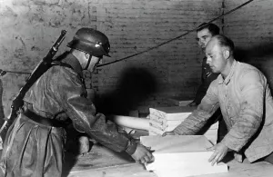 Facilities: Preparation of maps on the eastern front, 1941