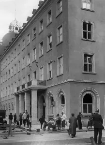 Broom: Preparations at the Hotel Deutscher Hof for