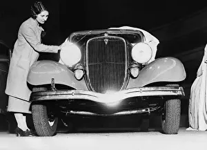 Polishes: Preparations for the motor show, 1934