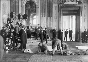 Coverings: Preparing for the signing of the Austrian State