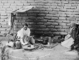 Tortilla: Preparing tortillas in Aguas Calientes, ?
